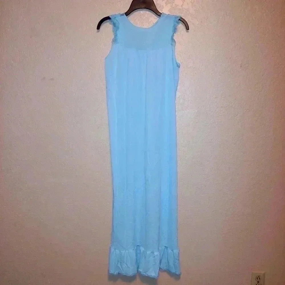 JC Penney Nightgown Vintage Light Blue Lace Satin Full Length W/Ruffle Medium